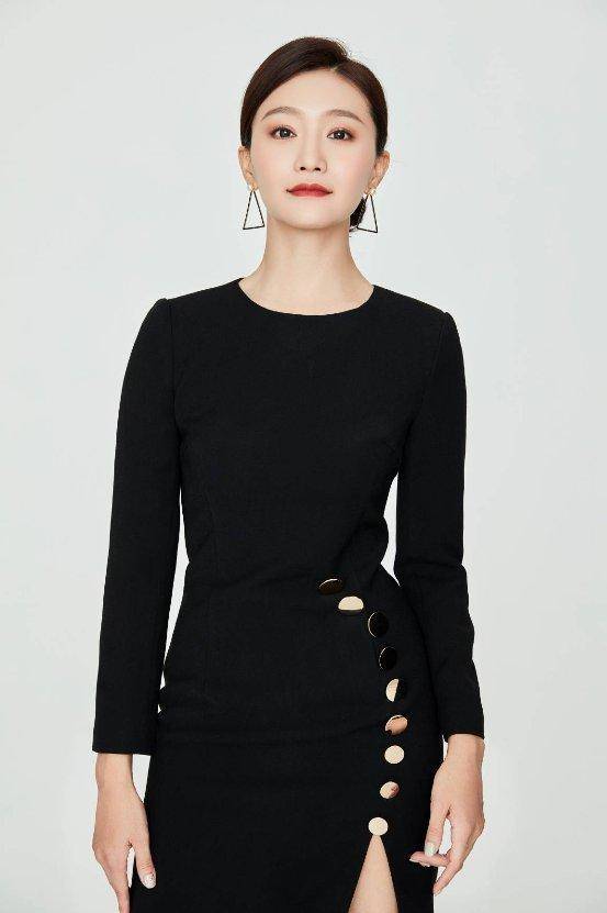 演完赵丽颖闺蜜，又演于和伟老婆，39岁的她年轻时是个氧气大美女
