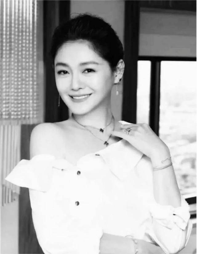 大S去世后两大疑问：是否被好友传染并延误治疗，遗产和孩子如何安排？